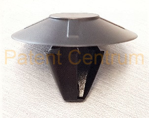 69-156  Renault hátsó löhárító alsó műanyag borítás  patent.  Gyári cikkszám: 7703077470
